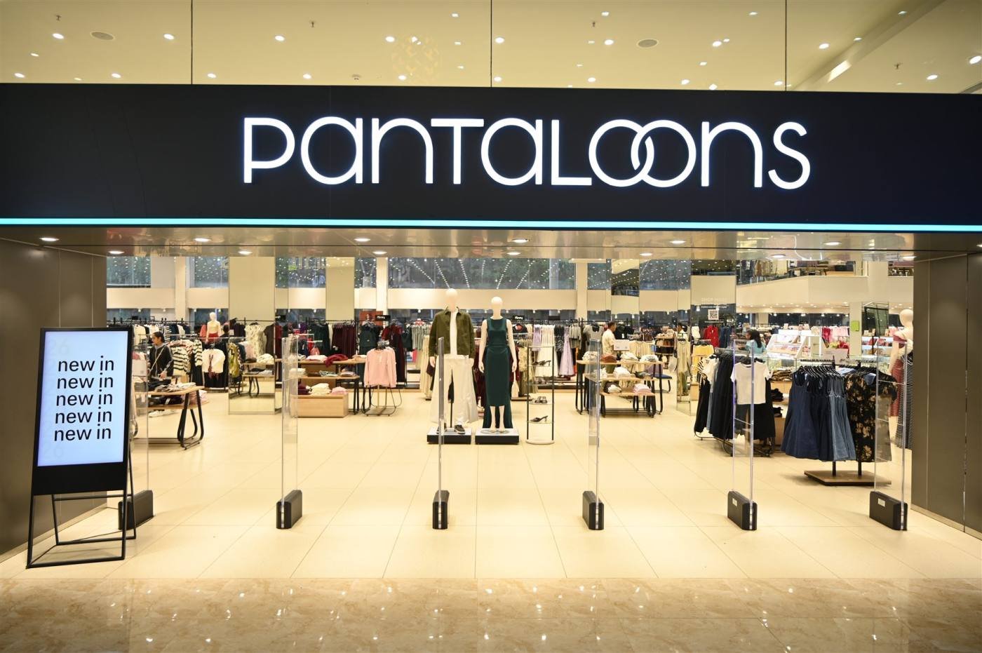 Pantaloons Storefront